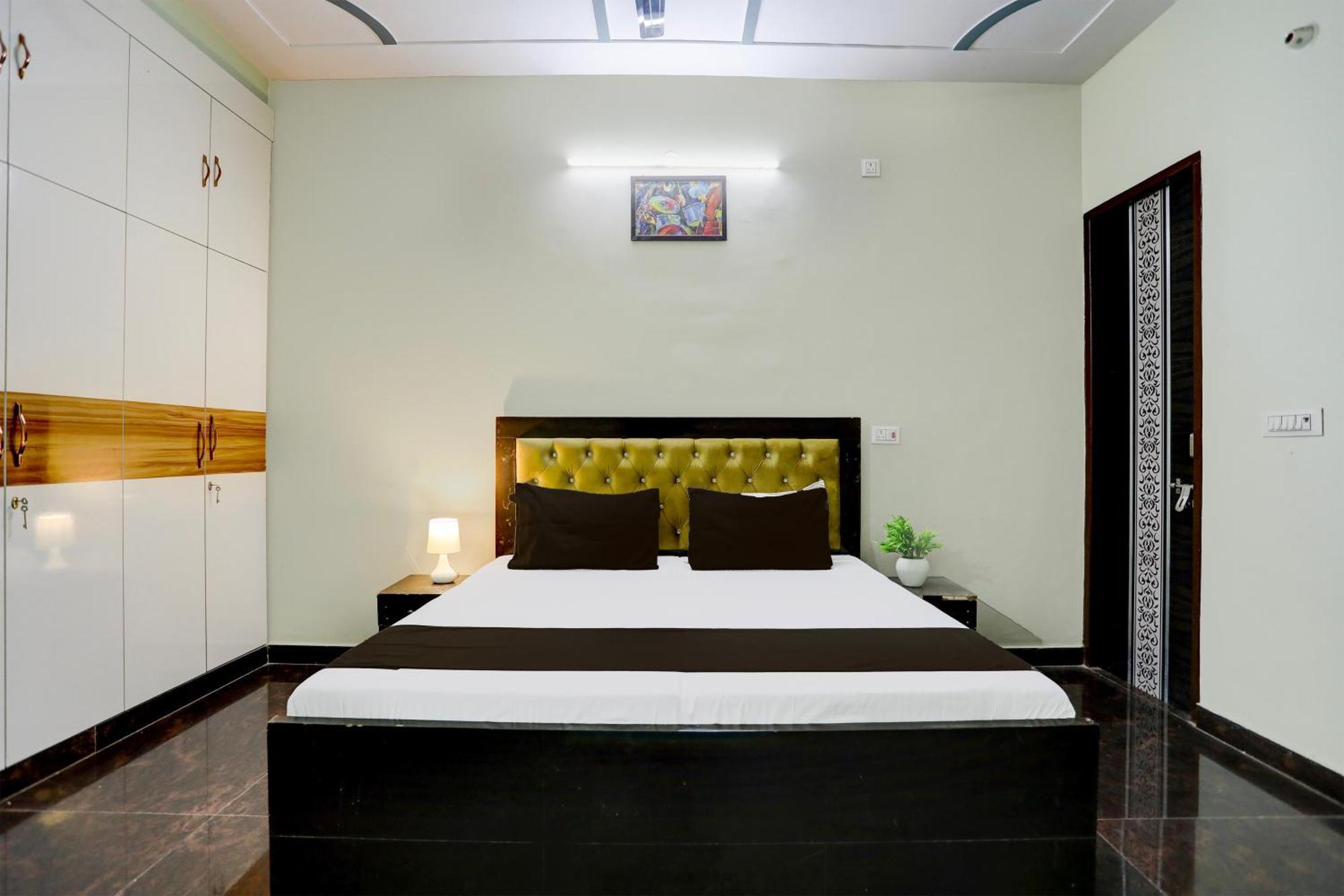Hotel O Grand Epic Inn Noida Kültér fotó